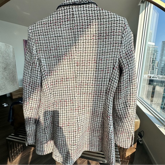 Zara Women's Black and White Tweed Blazer with Red Accents - Picture 4 of 4